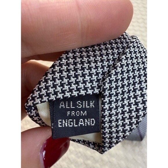 Nordstrom Tie Men's Designer Necktie Black White Houndstooth 100% Silk England - Picture 3 of 7